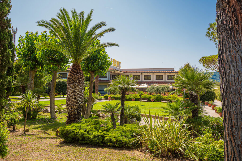 hotel-airone-isola-elba-family-hotel-parco1